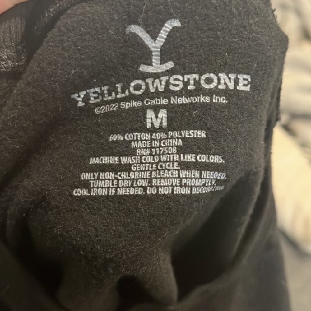 Yellowstone Cropped Sweater - Picture 5 of 5